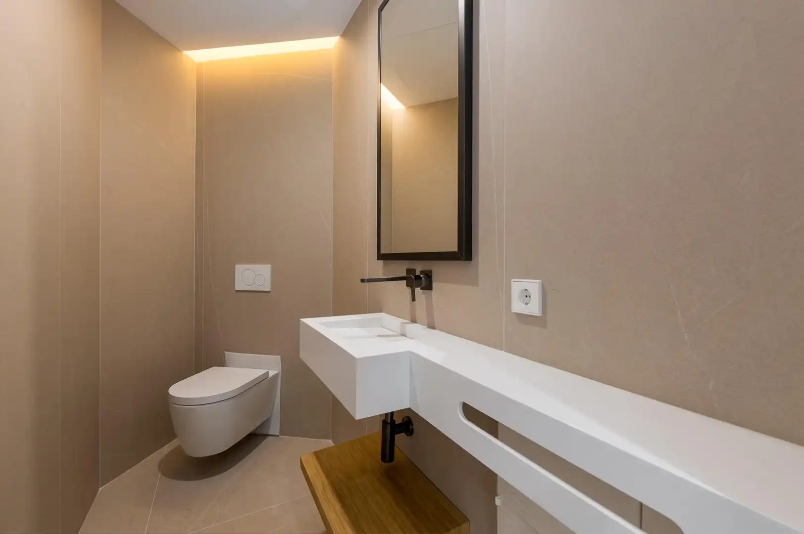 Baño de Piso en venta en  Palma de Mallorca con Aire acondicionado, Calefacción y Parquet