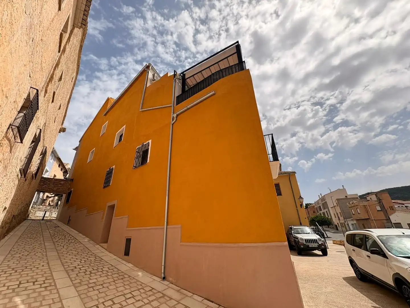 Exterior view of Duplexes for sale in Biar
