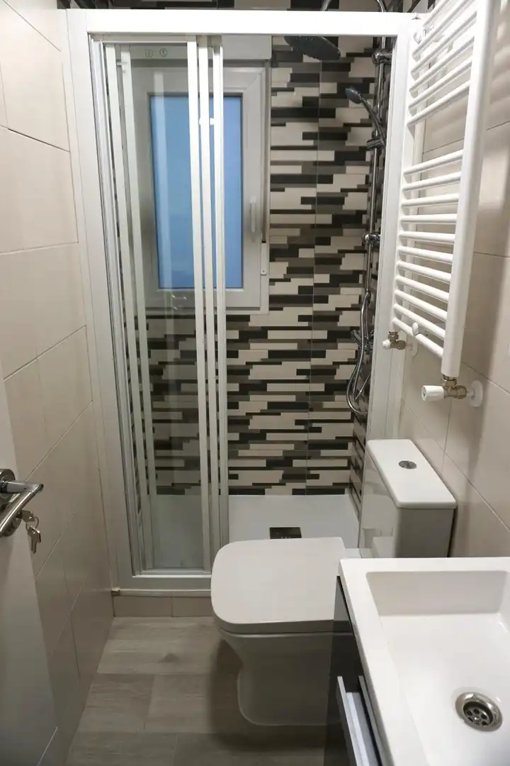 Room in Calle CAPITAN MENDEZ VIGO, 50, Santo Tomás