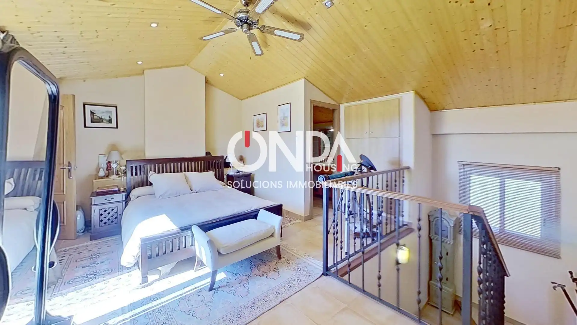 Habitación de Casa adosada en venta en Tremp con Calefacción, Terraza y Trastero