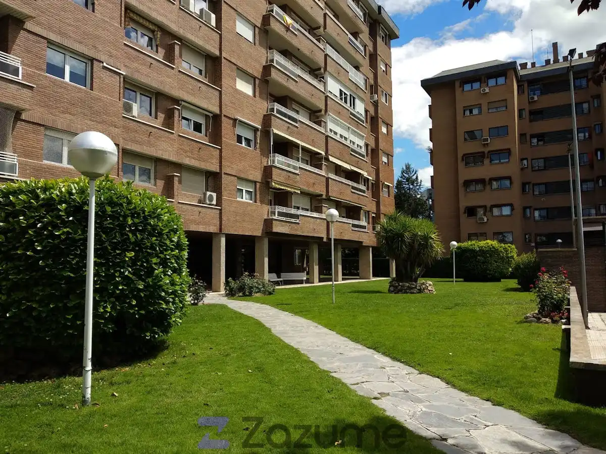 Exterior view of Flat for rent in Madrid  with Air Conditioner, Heating and Private garden