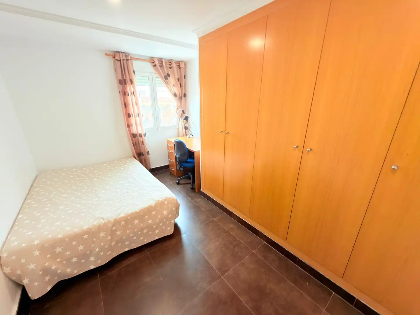Bedroom of Flat for rent in Valencia  with Air Conditioner, Heating and Furnished