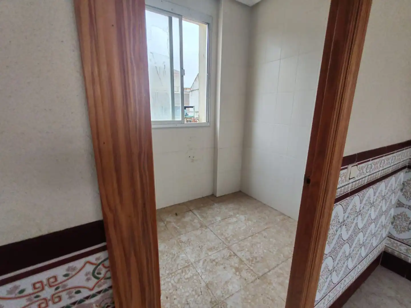 Habitación de Local en venta en Fuensalida