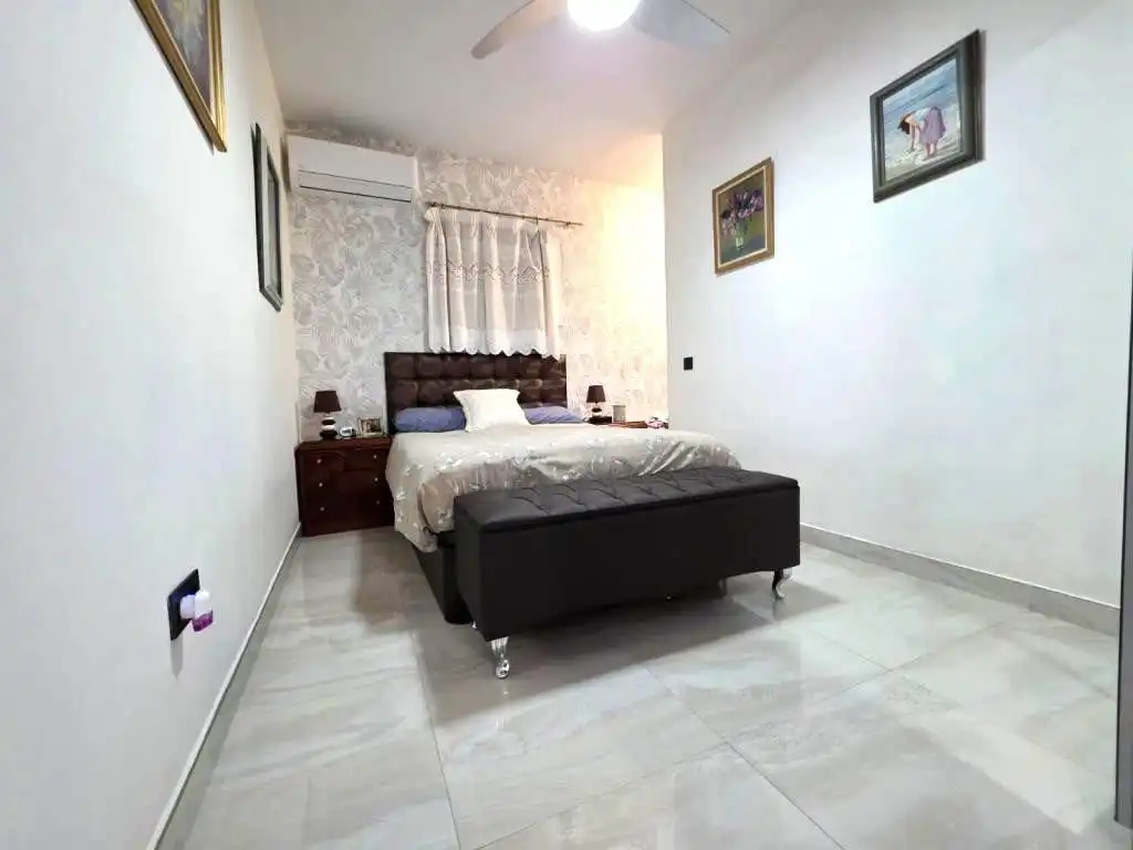 Dormitori de Casa o xalet en venda en Málaga amb Aire condicionat, Jardí privat i Terrassa