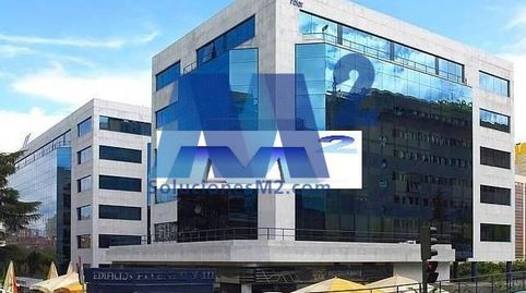 Foto 3 de Oficina de alquiler en San Juan Bautista, Madrid Capital