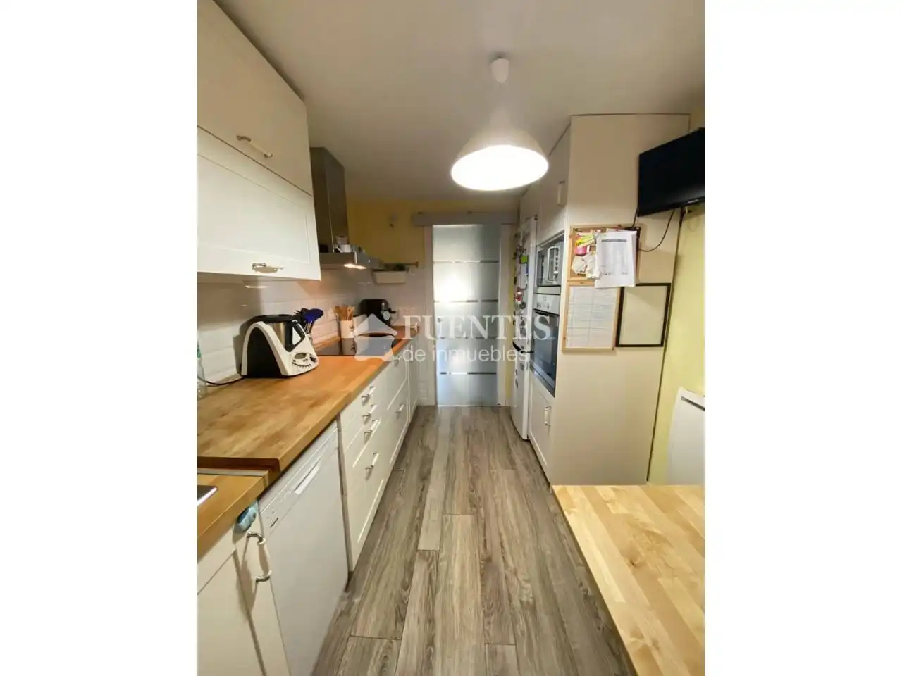 Cocina de Piso en venta en Alicante / Alacant con Aire acondicionado, Terraza y Piscina comunitaria