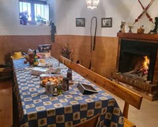 Menjador de Finca rústica en venda en Pampliega amb Moblat