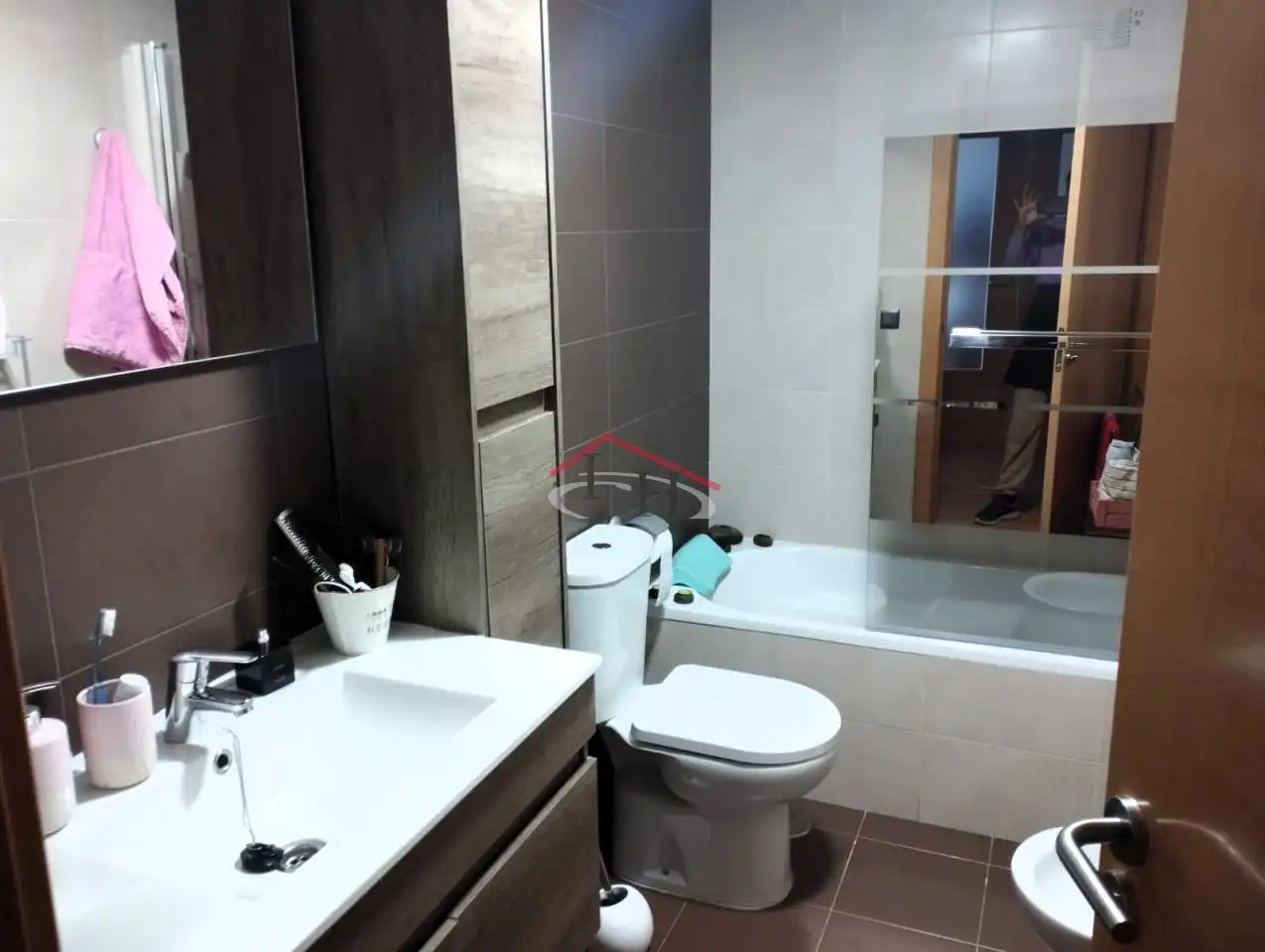 Bathroom of Flat for sale in Garrafe de Torío  with Heating, Parquet flooring and Storage room