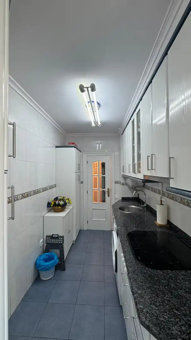 Küche von Wohnung zur Miete in Santander mit Heizung, Parkett und Abstellraum