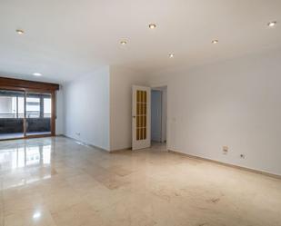 Flat for sale in  Granada Capital  with Terrace