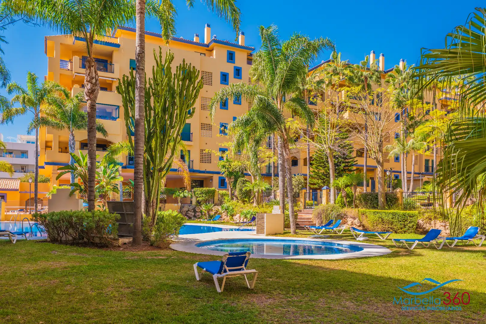 Außenansicht von Wohnung zum Verkauf in Marbella mit Klimaanlage, Terrasse und Abstellraum