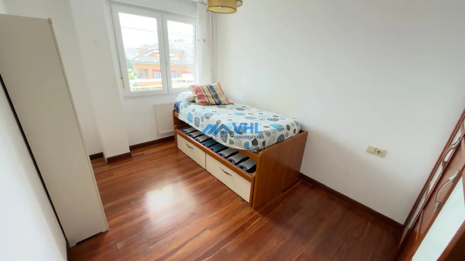 Habitación de Piso de alquiler en Castro-Urdiales con Calefacción, Terraza y Amueblado