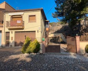 Vista exterior de Casa o xalet en venda en Vallclara amb Calefacció, Jardí privat i Terrassa
