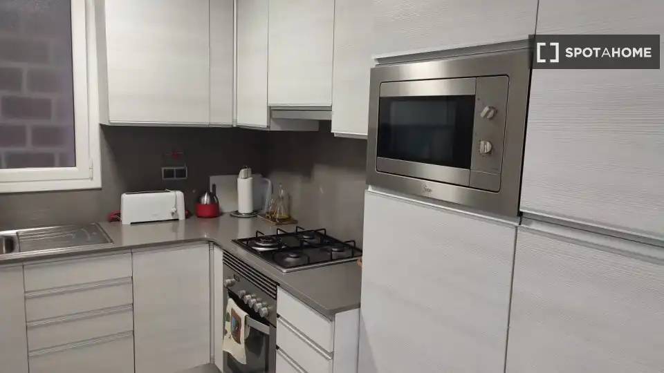 Flat with terrace to rent in Sant Martí, imagen 4