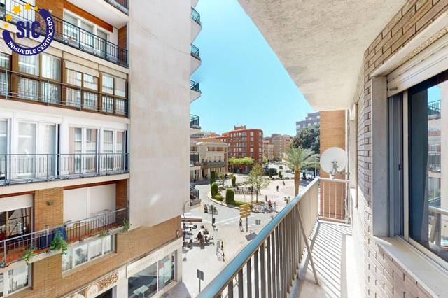 Piso en Venta en Calle SANAHUJA, 4 en Casco Histórico