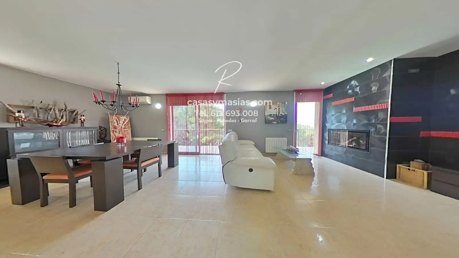 Sala d'estar de Casa o xalet en venda en Sant Pere de Ribes amb Aire condicionat, Calefacció i Jardí privat