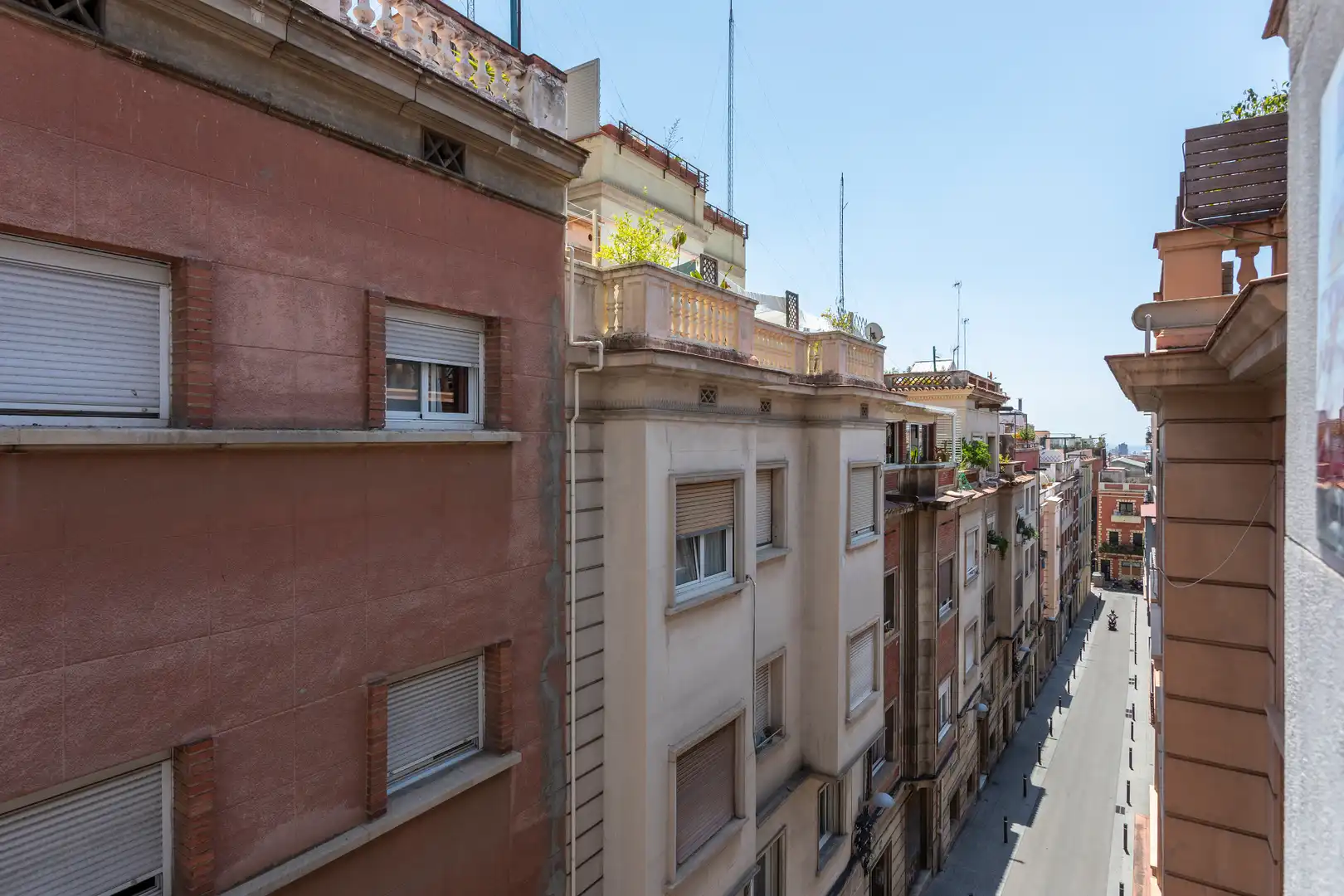 Vista exterior de Piso en venta en Barcelona con Calefacción