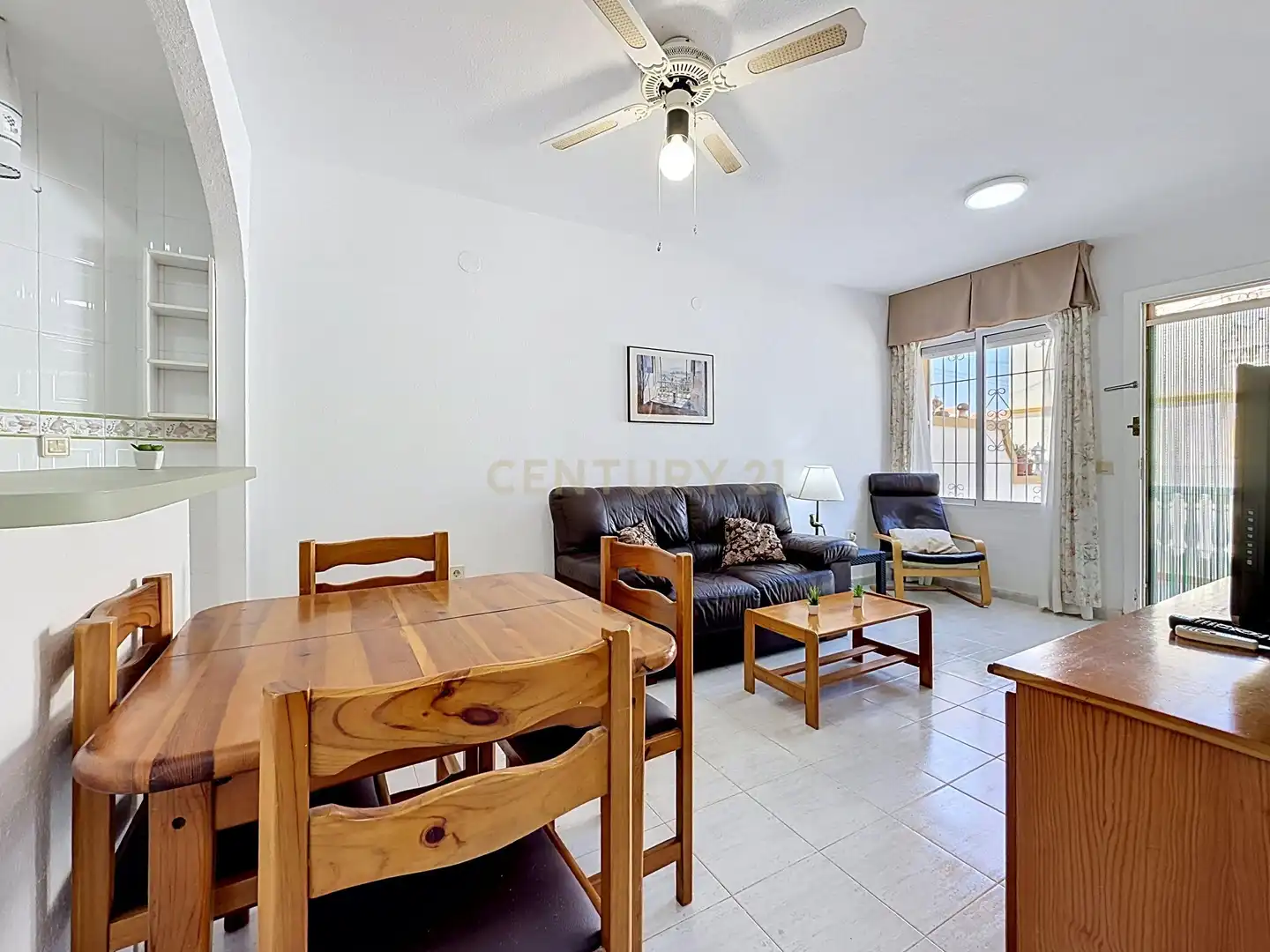 Vista exterior de Planta baja en venta en Orihuela con Aire acondicionado, Trastero y Piscina comunitaria