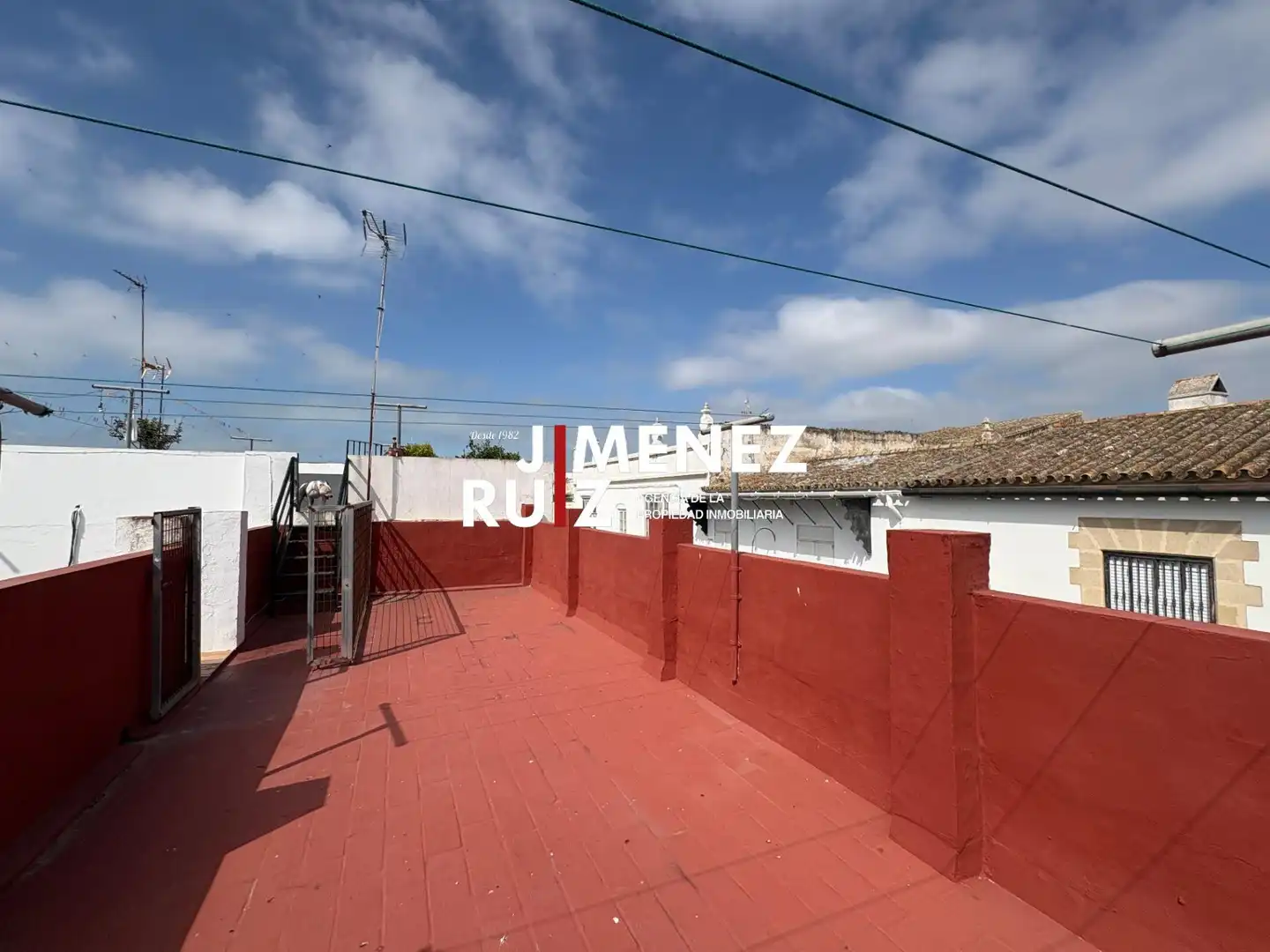 Vista exterior de Casa adosada en venta en El Puerto de Santa María con Terraza