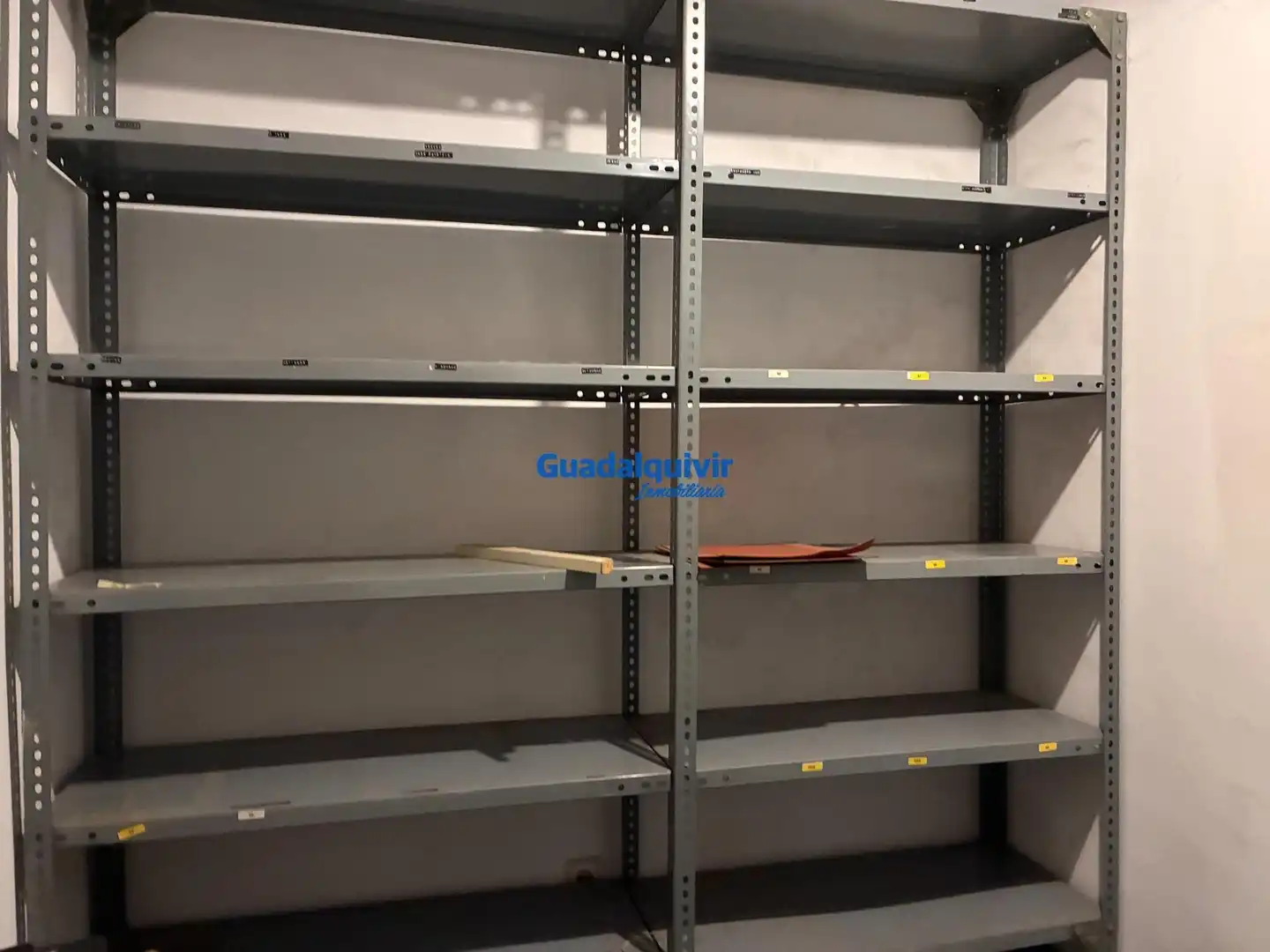 Büro zur Miete in Sur