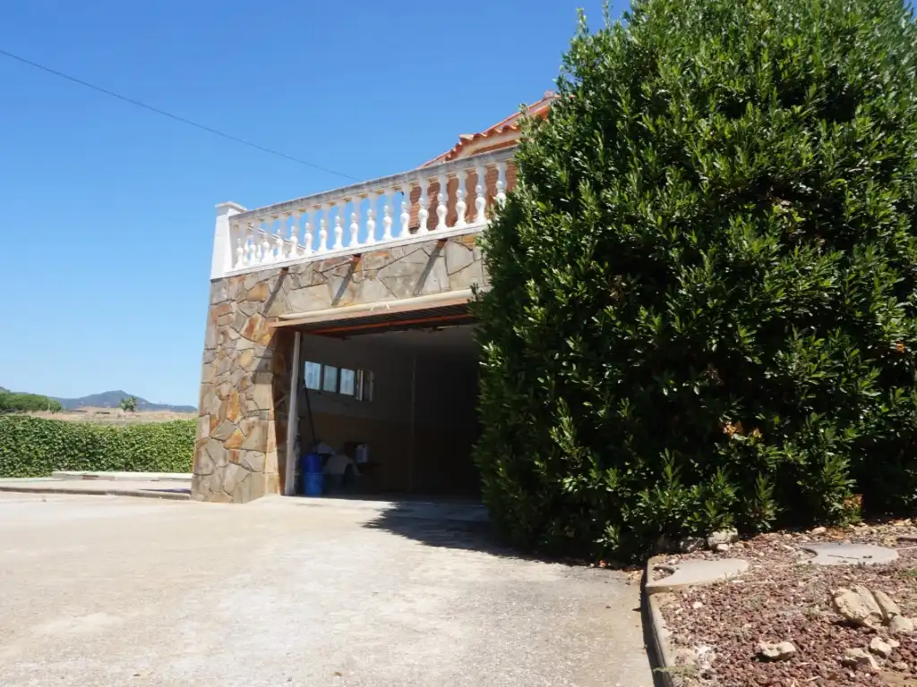 Houses for sale in Pineda de Mar