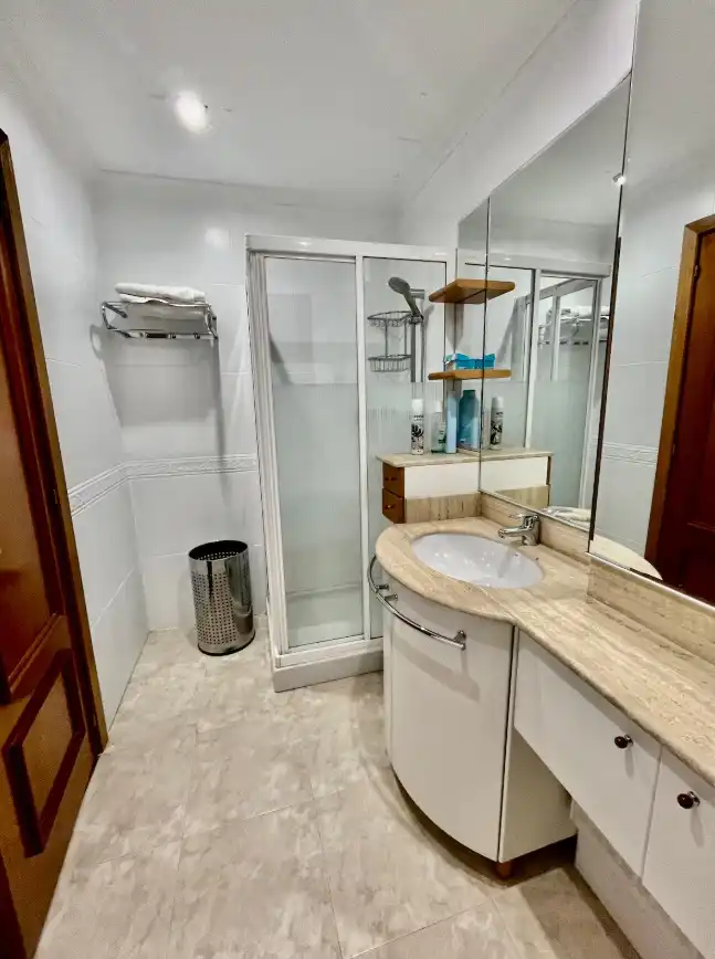 Apartamento de alquiler en Parque Virgen del Manzano, 28, Reyes Católicos