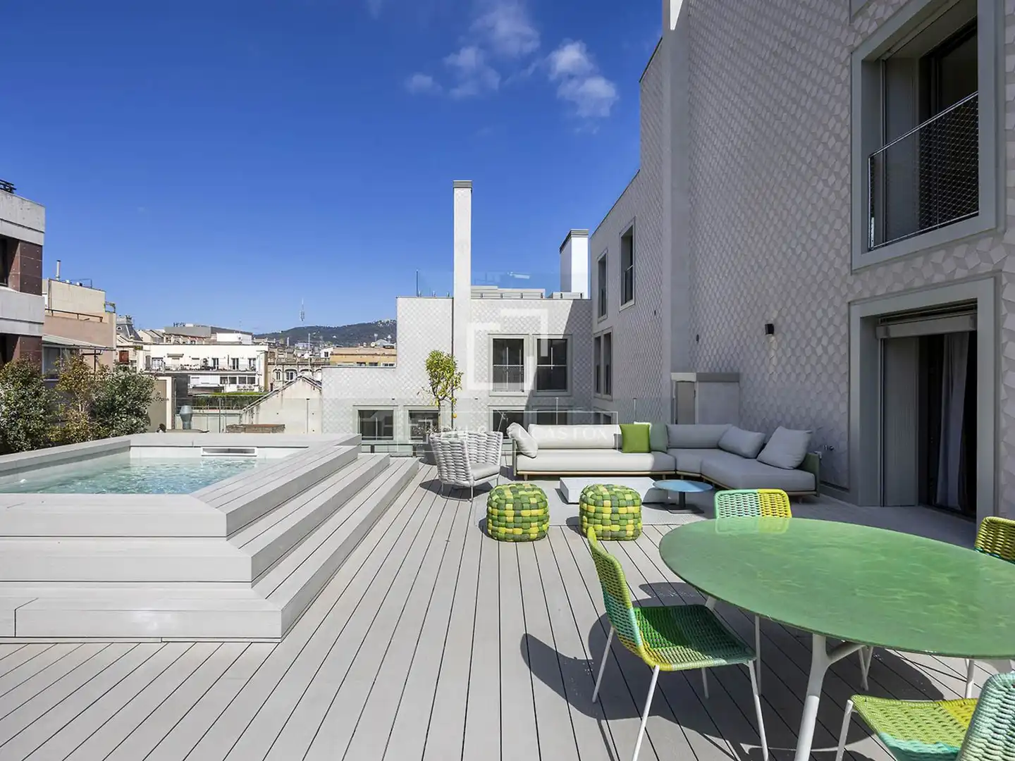 Terrasse von Wohnung zum Verkauf in Barcelona mit Klimaanlage, Terrasse und Schwimmbad