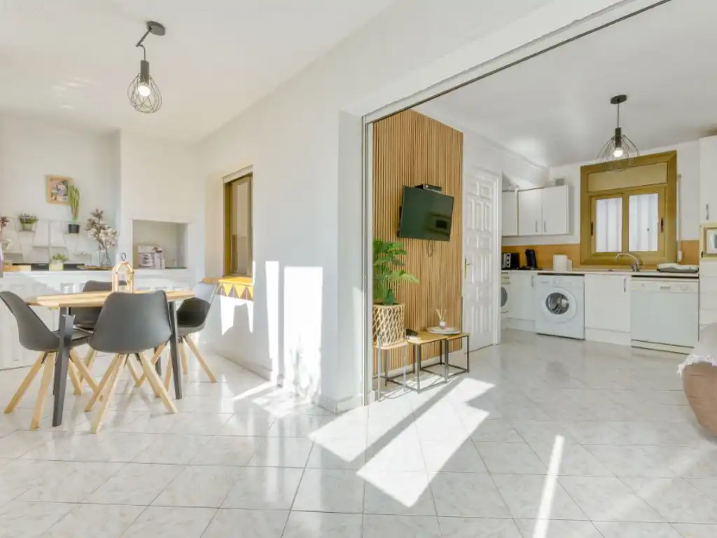 Piso con piscina en venta en Calle De Josep Carner 8