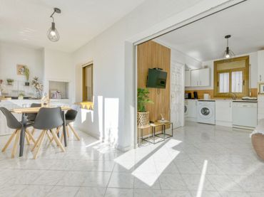 Piso con piscina en venta en Calle De Josep Carner 8