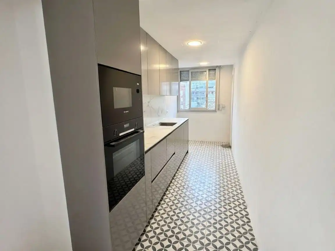 Kitchen of Flat for sale in Sabadell  with Air Conditioner, Heating and Terrace