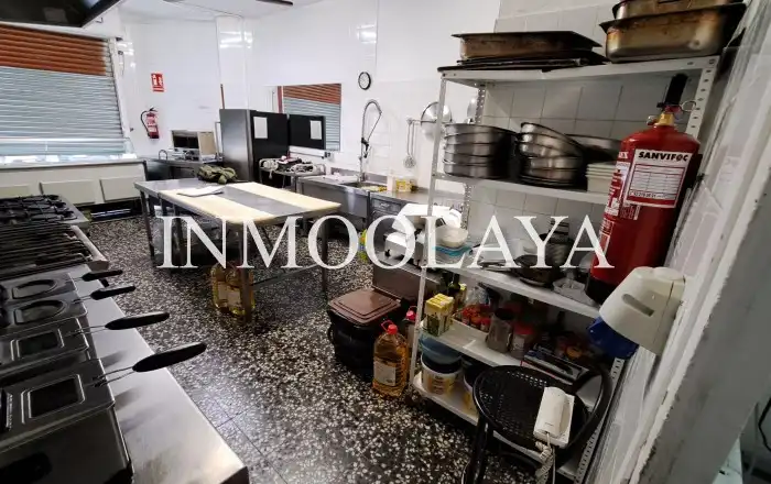 Local comercial en traspaso en Santa Coloma de Cervelló