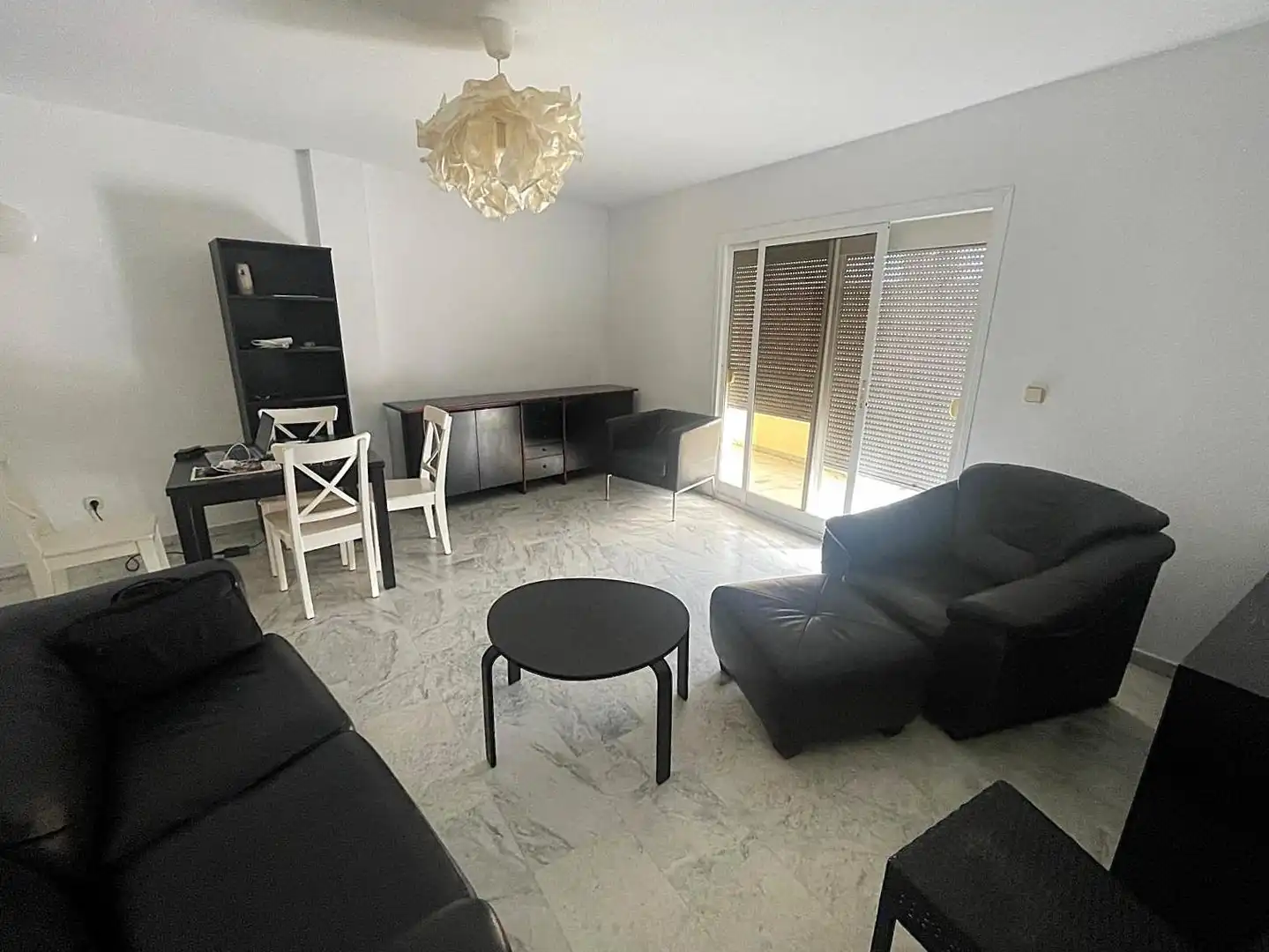 Sala de estar de Piso en venta en Torremolinos con Jardín privado, Terraza y Piscina comunitaria