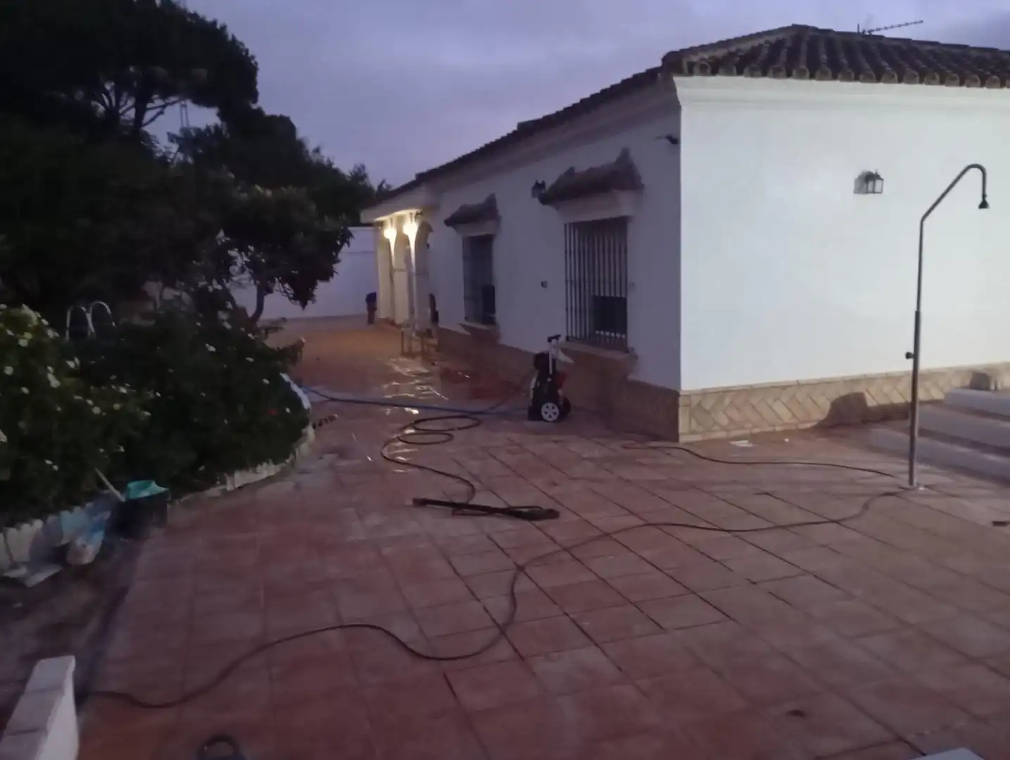 Vista exterior de Casa o chalet en venta en Chiclana de la Frontera con Jardín privado y Piscina comunitaria