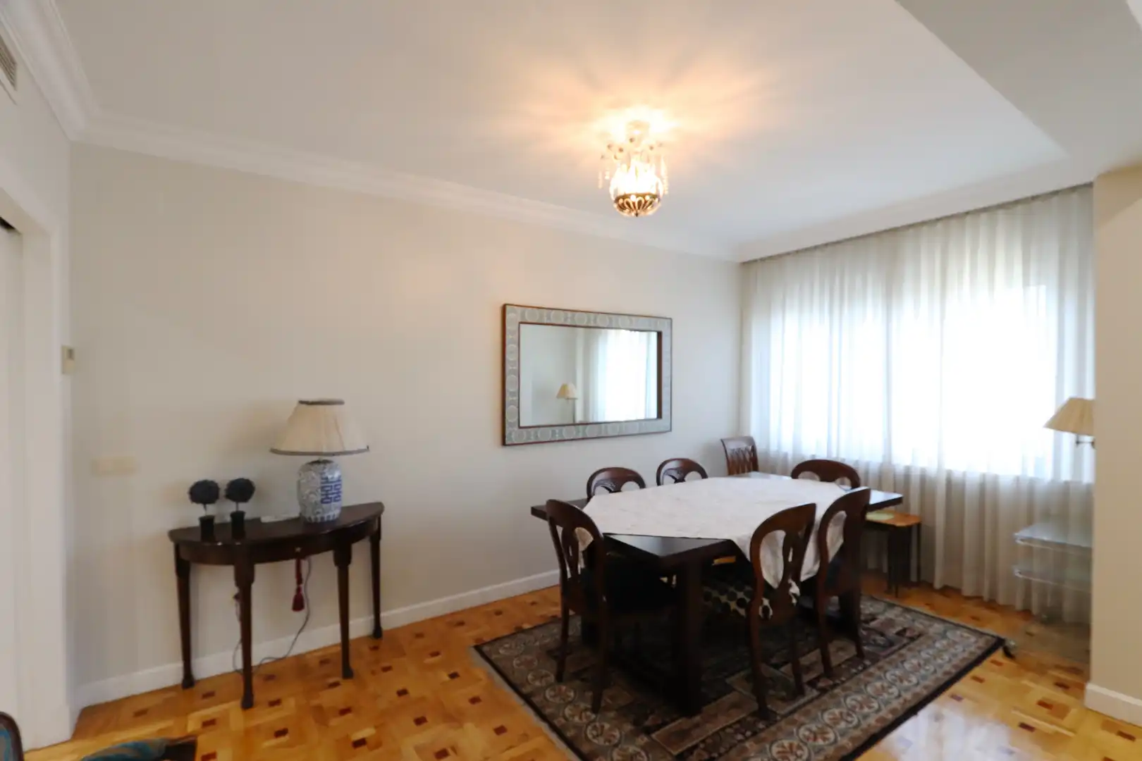 Comedor de Piso de alquiler en Madrid con Aire acondicionado, Calefacción y Parquet