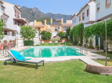 Adosado con balcón en venta en Marbella Centro