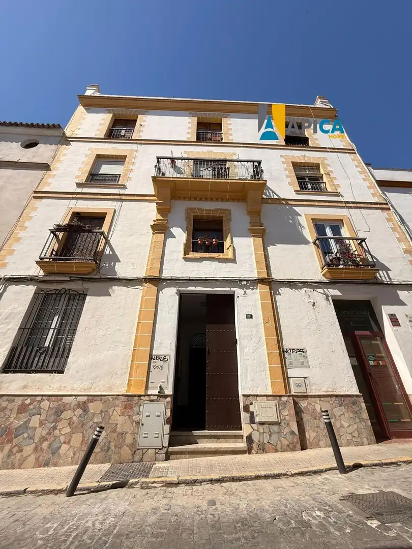 Vista exterior de Pis en venda en El Puerto de Santa María amb Moblat