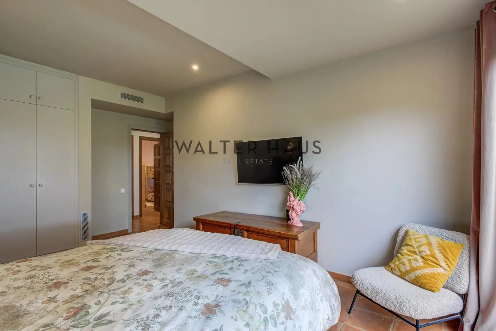 Chalet con piscina en venta en Carrer del Ripollès, imagen 22