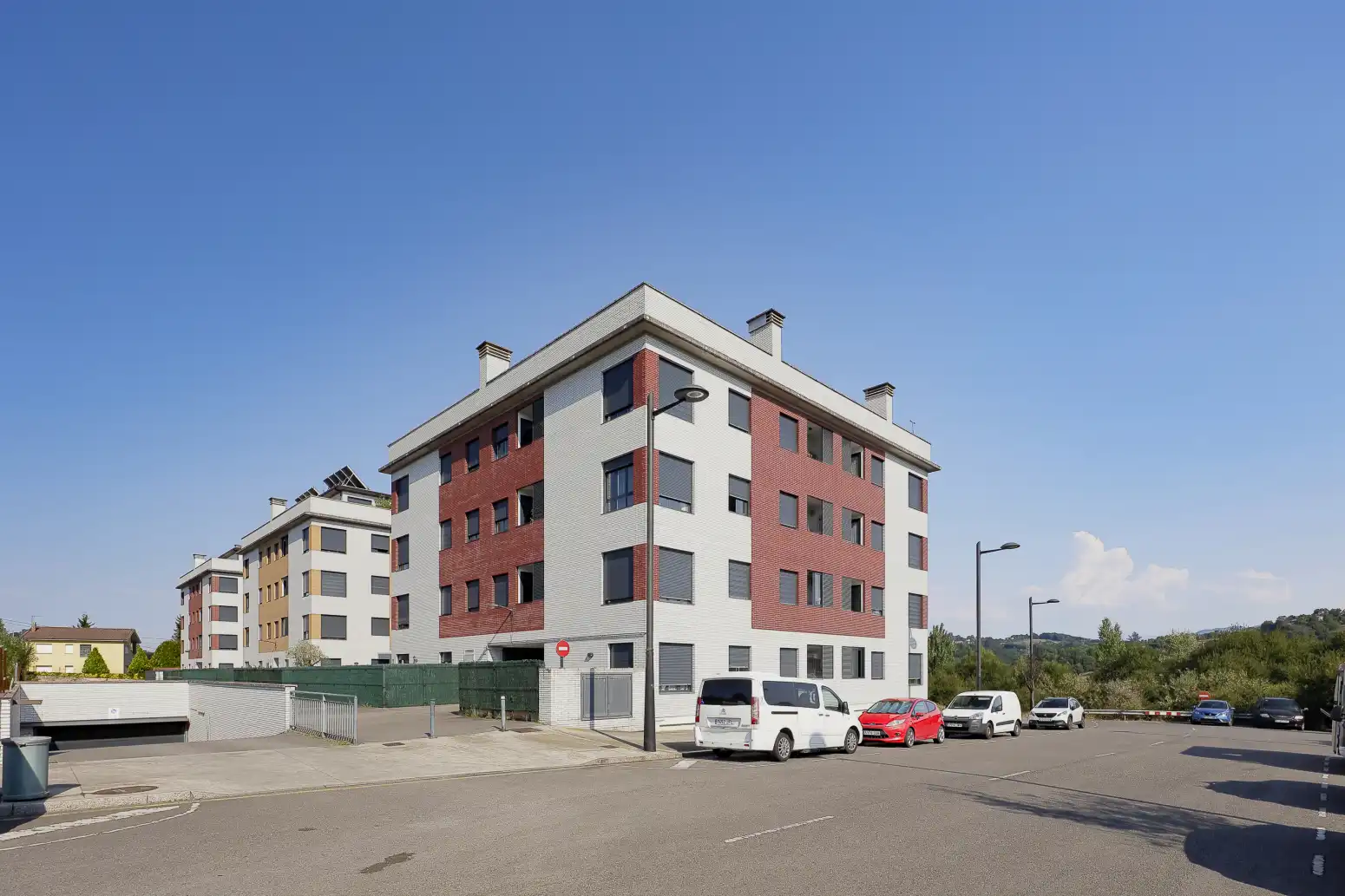 Vista exterior de Pis en venda en Oviedo  amb Calefacció, Traster i Moblat