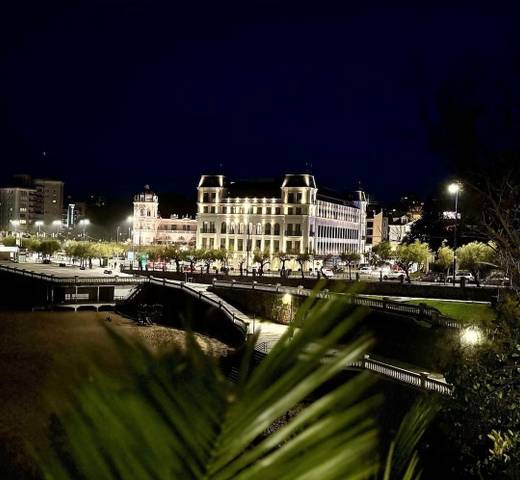 Casa-chalet en Venta en Avenida Doctor Diego Madrazo, 1 en Cueto