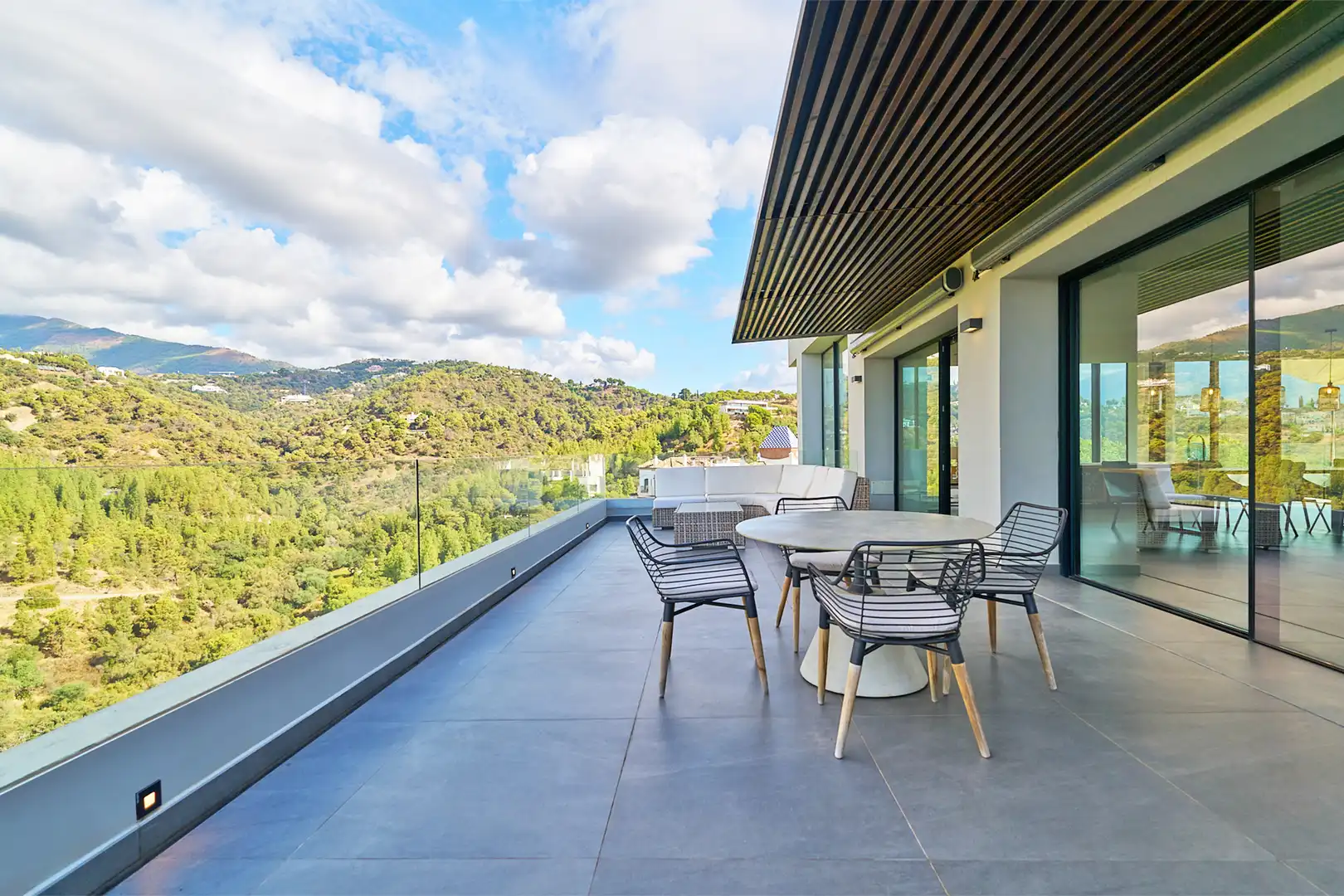 Terraza de Casa o chalet en venta en Benahavís con Aire acondicionado, Calefacción y Jardín privado