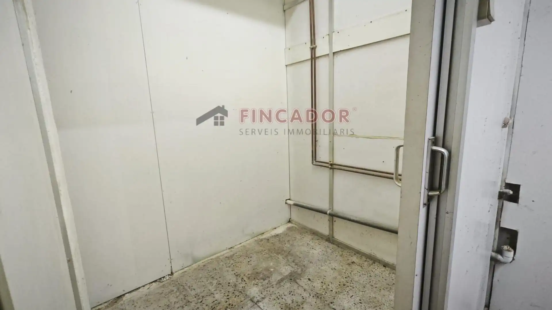 Local comercial en venta en Carrer de Salinas, imagen 7