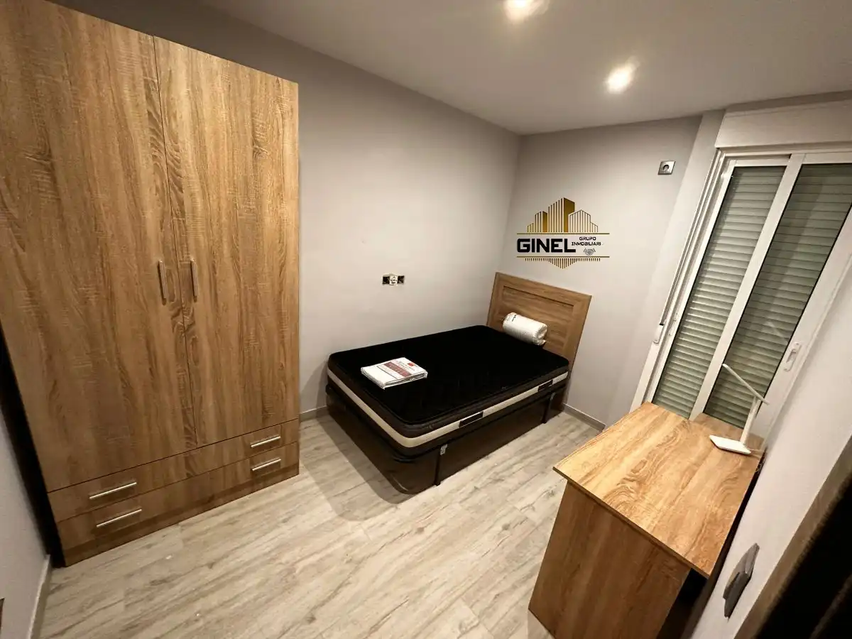 Bedroom of Flat for rent in Jaén  with Air Conditioner and Heating