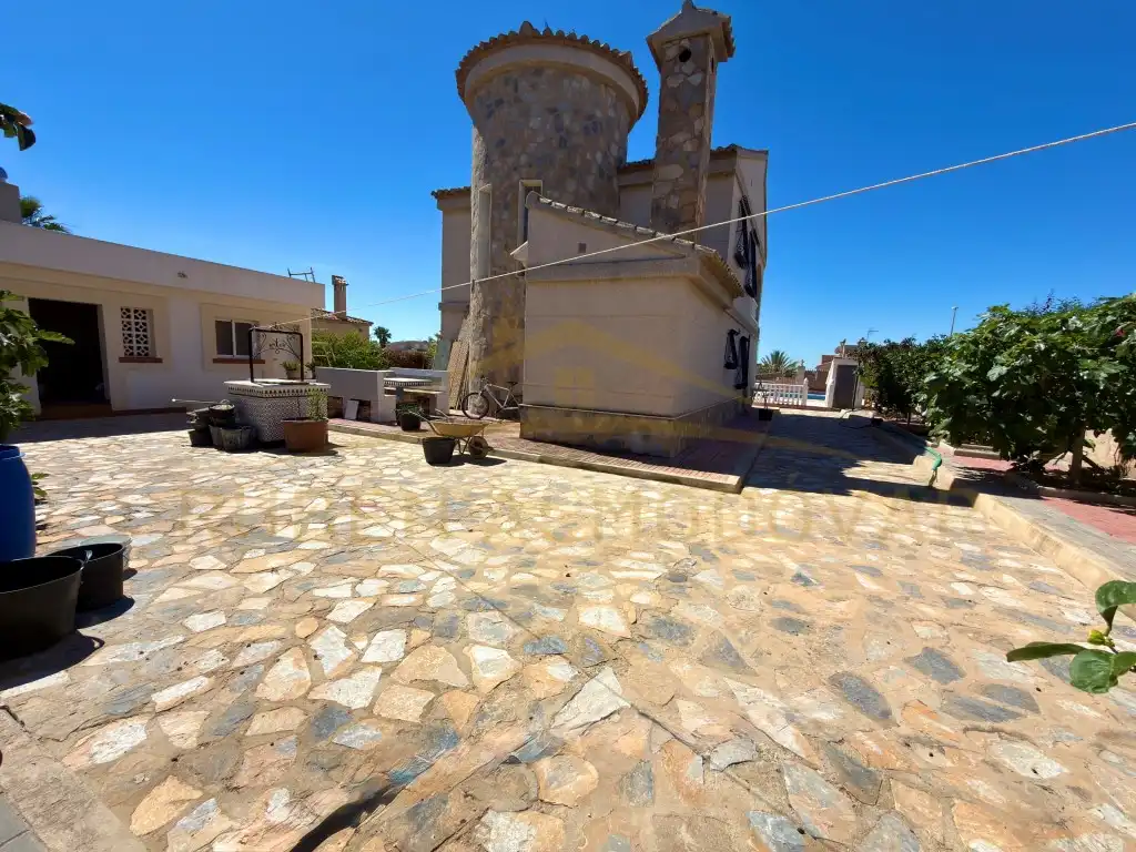 Chalet con piscina en venta en San Fulgencio, imagen 12