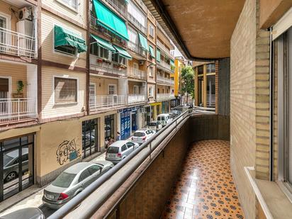 Exterior view of Flat for sale in  Granada Capital  with Terrace and Balcony