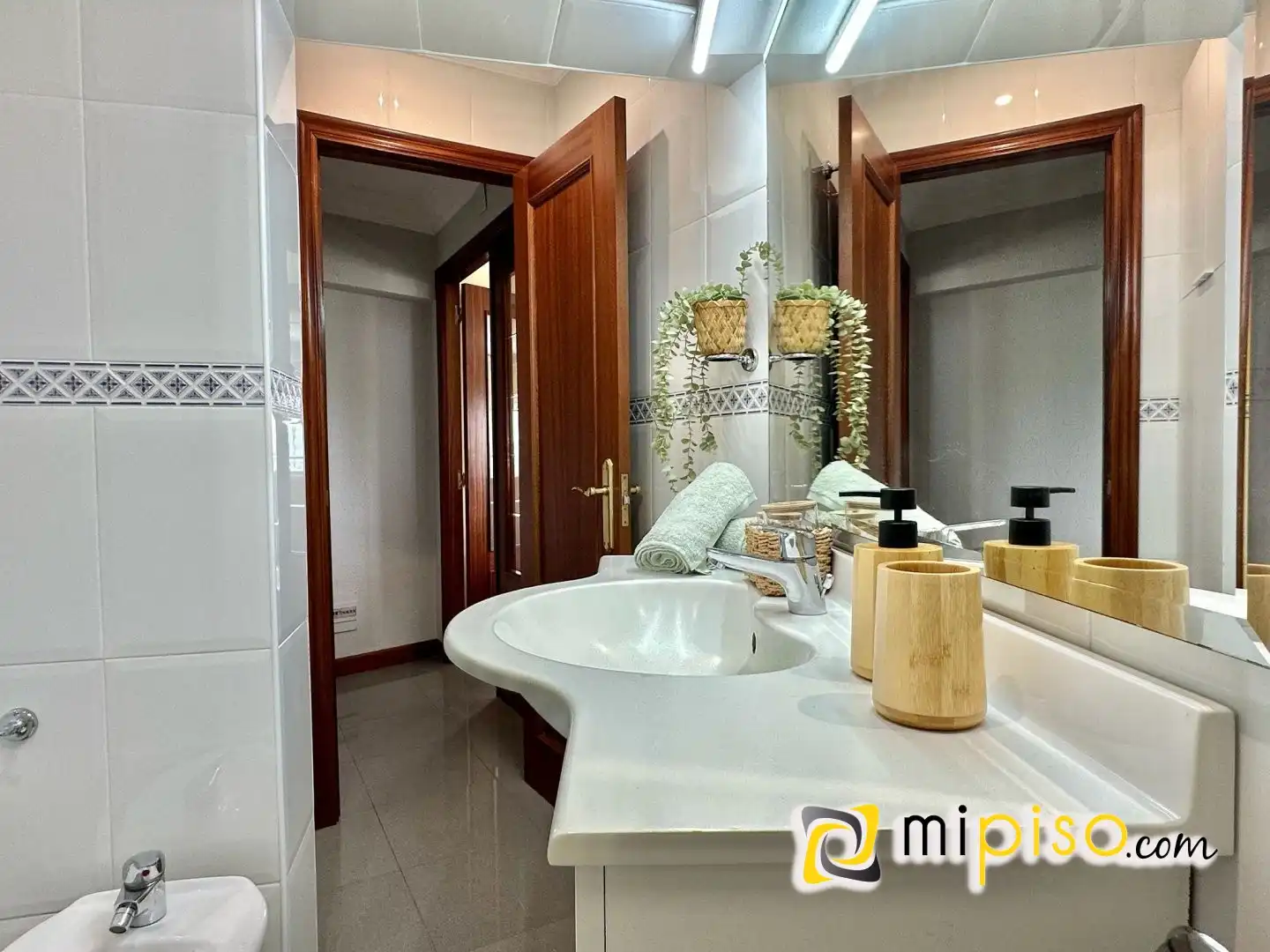 Bathroom of Flat for sale in Laredo  with Furnished