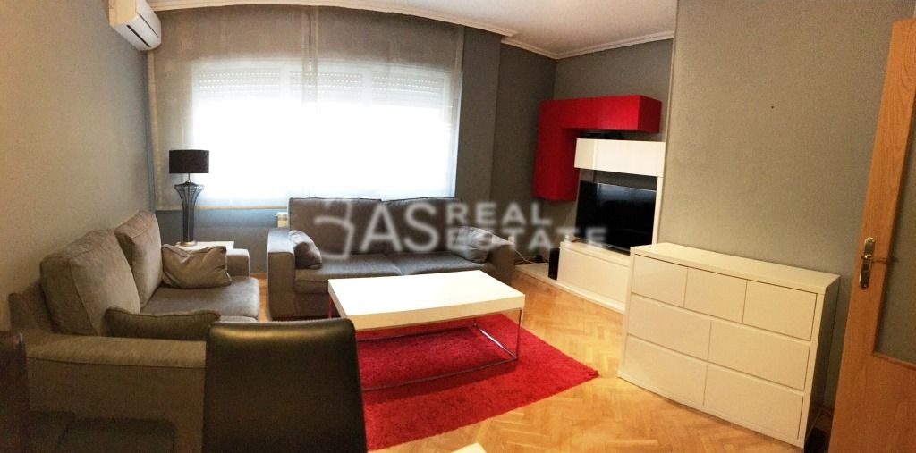 Sala d'estar de Pis en venda en  Madrid Capital amb Aire condicionat