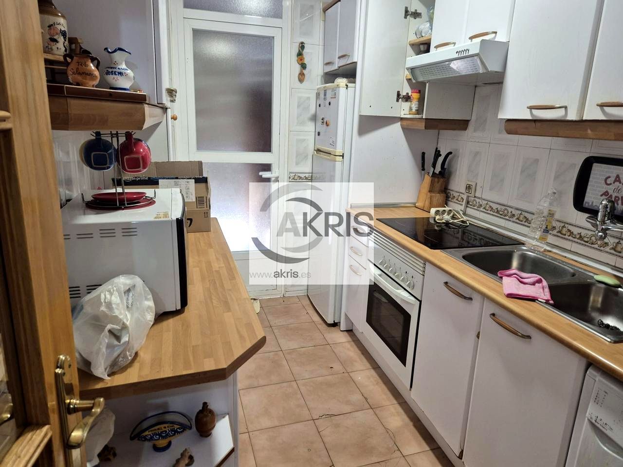 Kitchen of Flat for sale in  Toledo Capital  with Air Conditioner, Heating and Terrace