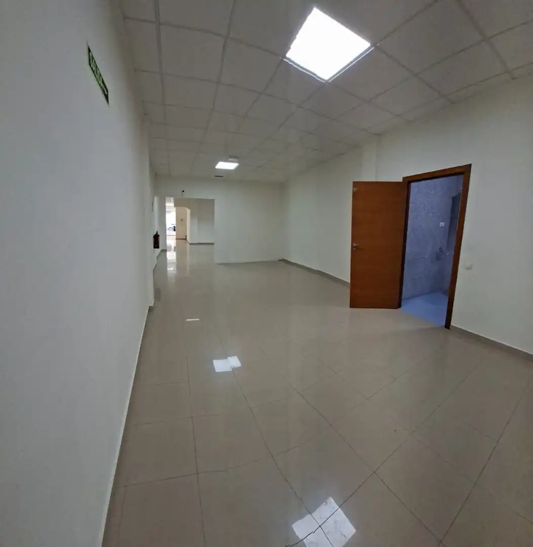 Local comercial en venta en Calle de Doña Crisanta, imagen 4