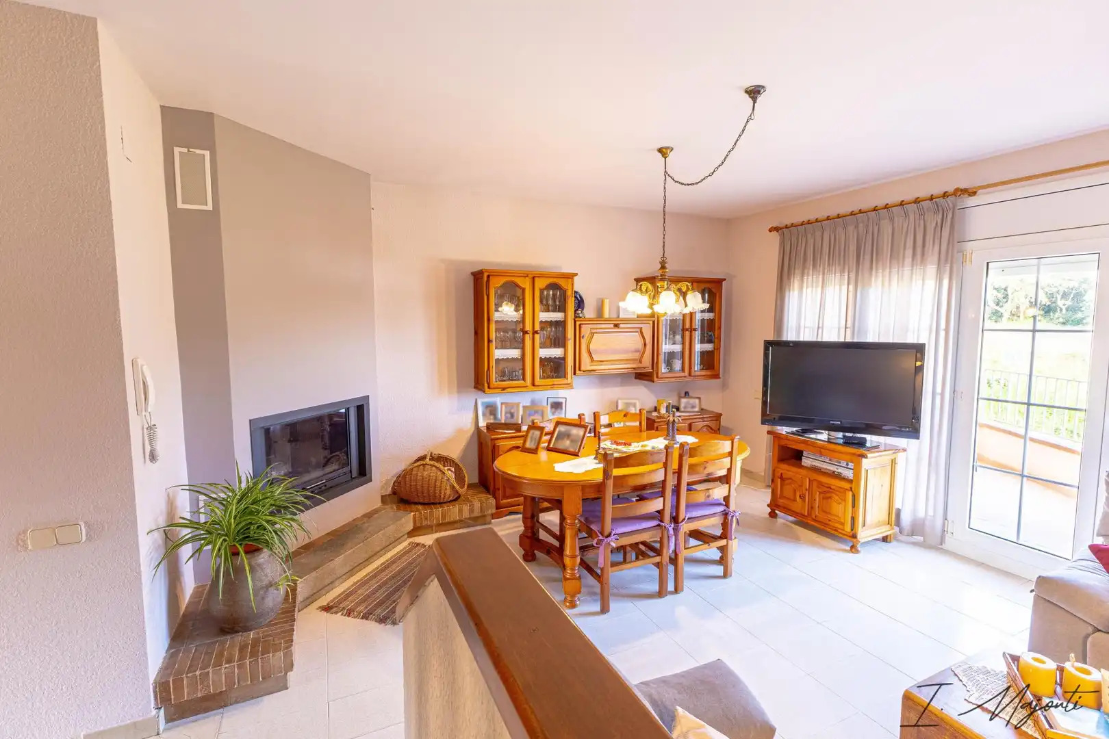 Sala d'estar de Casa adosada en venda en Palafrugell amb Calefacció