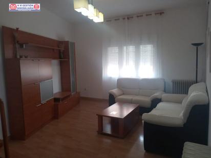Living room of Flat for sale in Alcázar de San Juan  with Heating, Terrace and Storage room